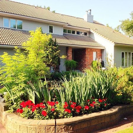 Mcdougall Lane Bed & Breakfast ドラムへラー エクステリア 写真