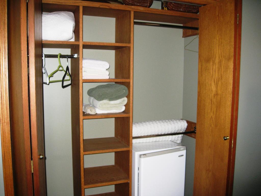 Mcdougall Lane Bed & Breakfast ドラムへラー エクステリア 写真