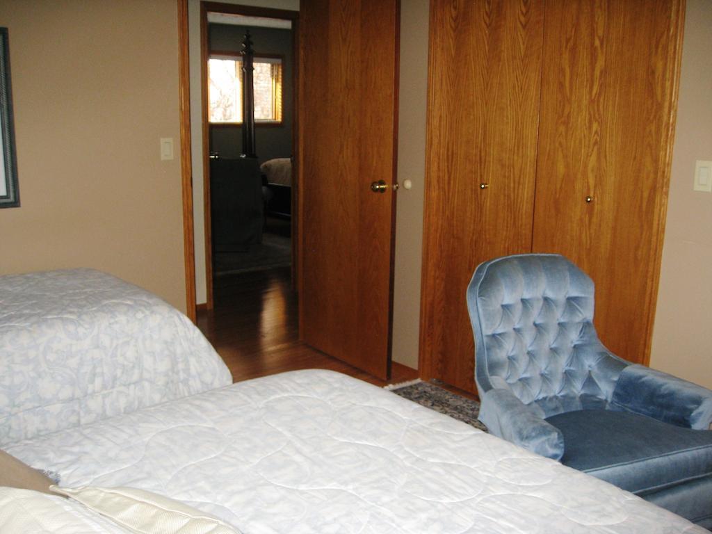 Mcdougall Lane Bed & Breakfast ドラムへラー エクステリア 写真