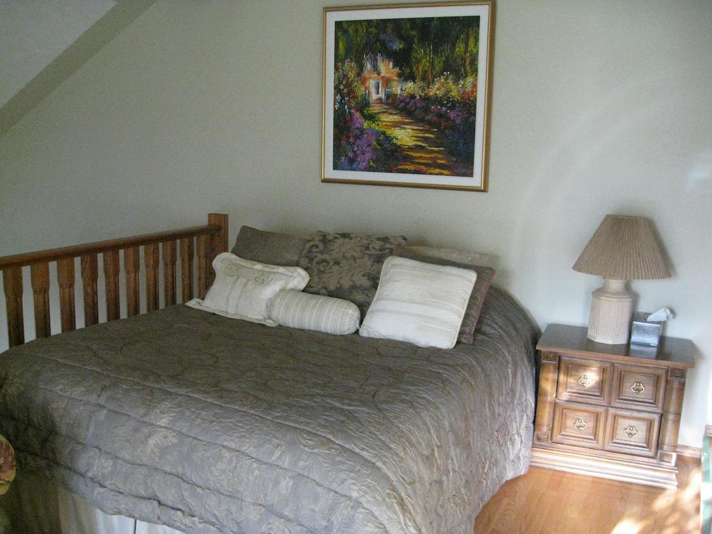 Mcdougall Lane Bed & Breakfast ドラムへラー エクステリア 写真